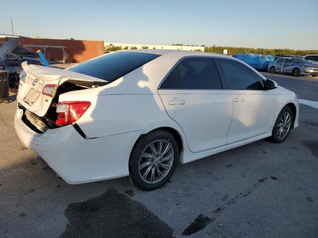 4T1BF1FK2CU198403 - 2012 TOYOTA CAMRY BASE Blanco foto 3
