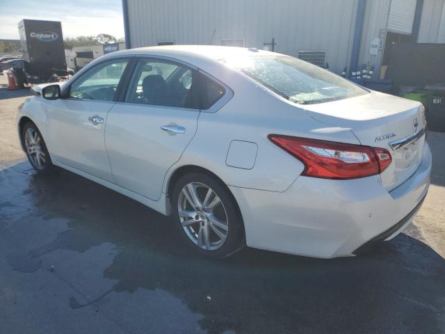 1N4BL3AP7HC117250 - 2017 NISSAN ALTIMA 3.5SL WHITE photo 2