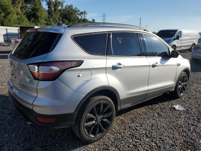 1FMCU0GD7JUB97412 - 2018 FORD ESCAPE SE Gümüş foto 3