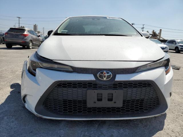 5YFEPMAE3MP226175 - 2021 TOYOTA COROLLA LE თეთრი ფოტო 5