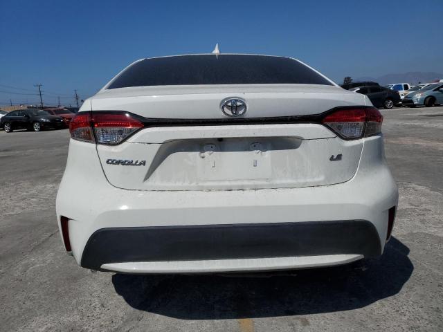 5YFEPMAE3MP226175 - 2021 TOYOTA COROLLA LE თეთრი ფოტო 6