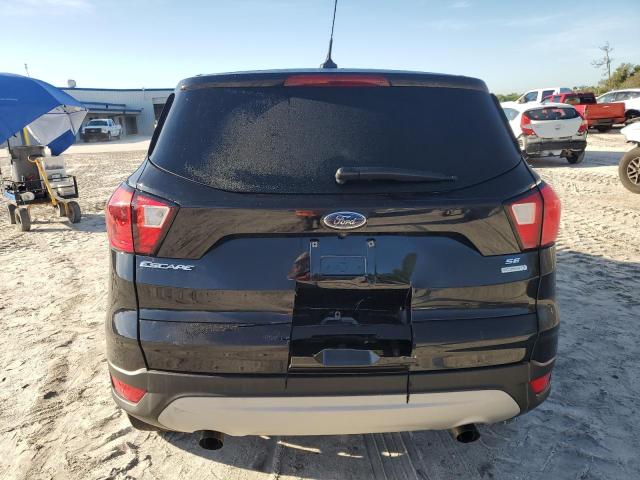 1FMCU0GD1KUA98618 - 2019 FORD ESCAPE SE Schwarz Foto 6