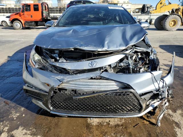 JTDS4RCE8LJ027390 - 2020 TOYOTA COROLLA SE SILVER photo 5