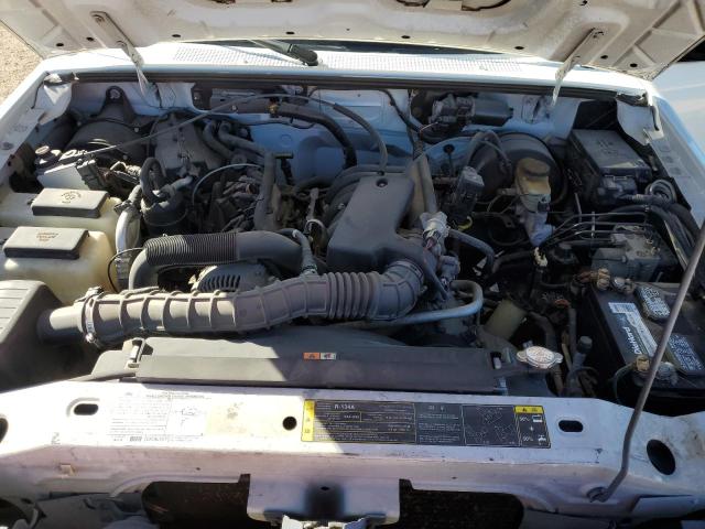 1FTYR10U95PA67163 - 2005 FORD RANGER WHITE photo 11