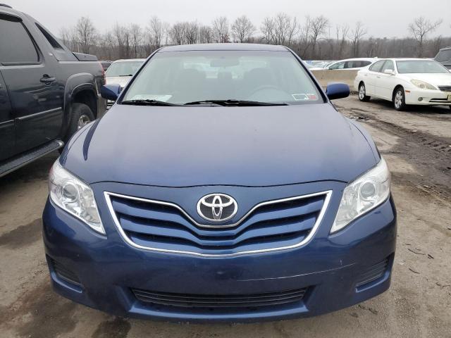 4T1BF3EK1BU734852 - 2011 TOYOTA CAMRY BASE BLUE photo 5