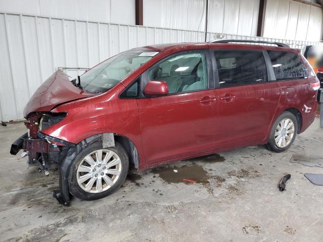 2013 TOYOTA SIENNA LE, 