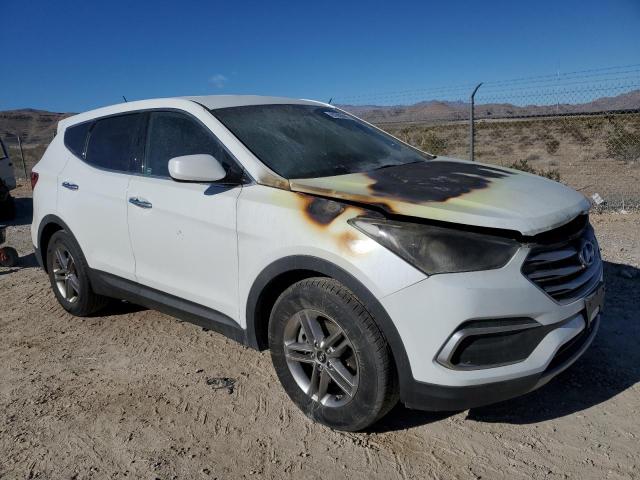 5NMZT3LB1JH067608 - 2018 HYUNDAI SANTA FE S WHITE photo 4