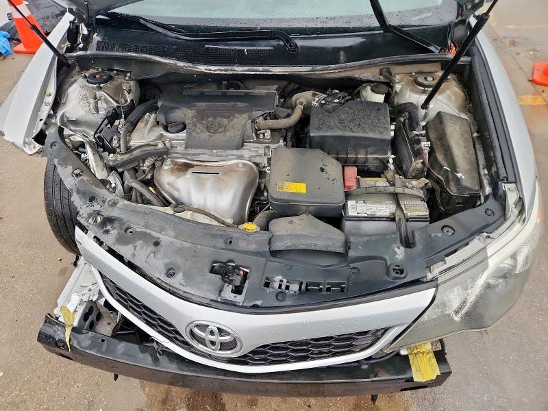 4T1BF1FK1CU171113 - 2012 TOYOTA CAMRY BASE Srebrny zdjęcie 11