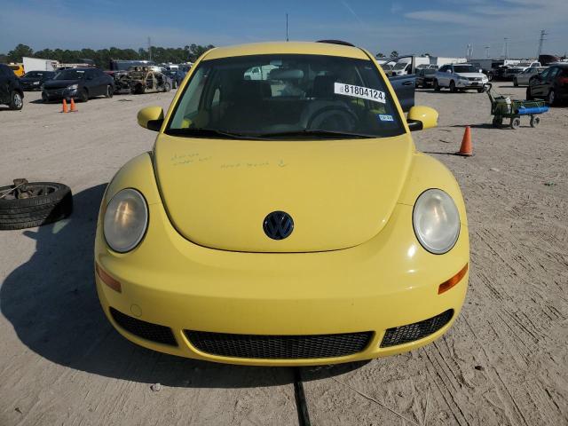 3VWPW3AG5AM020931 - 2010 VOLKSWAGEN NEW BEETLE YELLOW photo 5