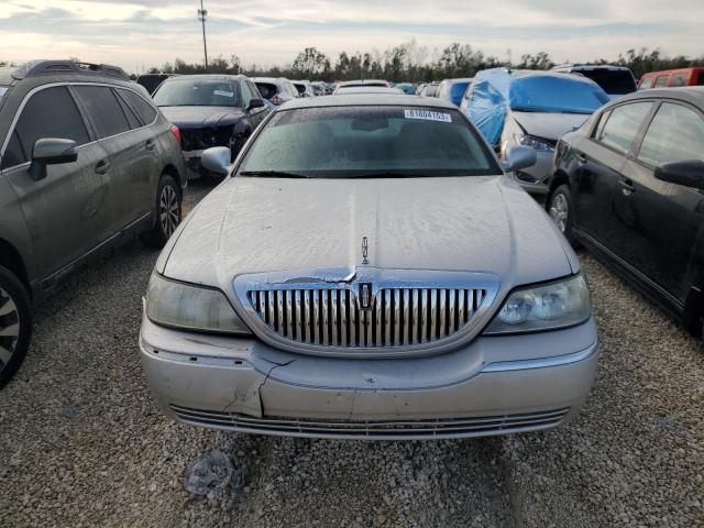 1LNHM82W15Y666151 - 2005 LINCOLN TOWN CAR SIGNATURE LIMITED SILVER photo 5