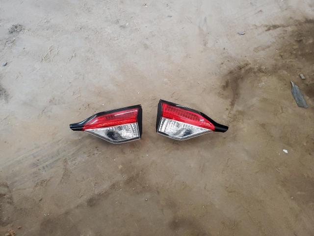 5YFEPMAE2NP367076 - 2022 TOYOTA COROLLA LE Gümüş foto 12