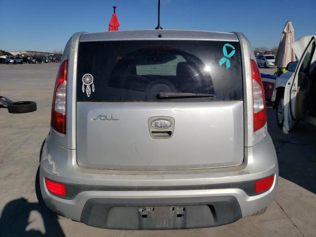 KNDJT2A5XC7446024 - 2012 KIA SOUL SILVER photo 6