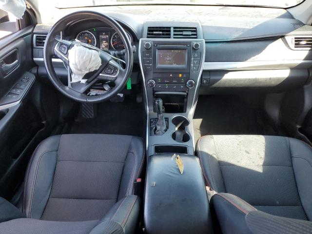 4T1BF1FK9HU666540 - 2017 TOYOTA CAMRY LE ნაცრისფერი ფოტო 8