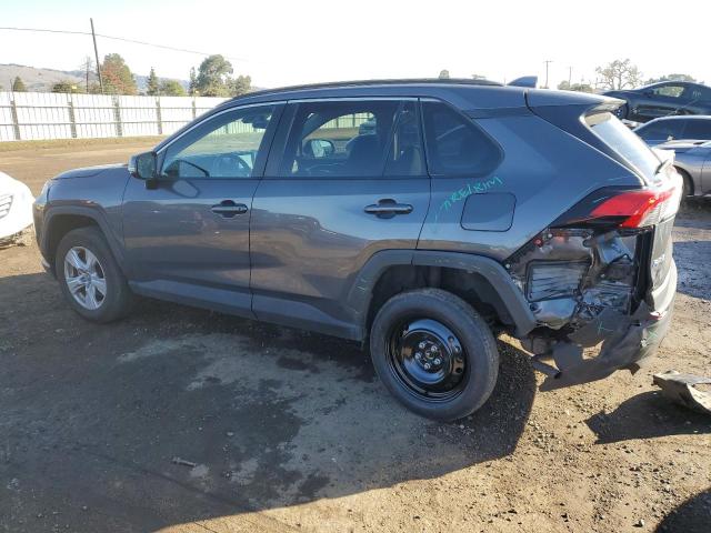 2T3P1RFV2MW145352 - 2021 TOYOTA RAV4 XLE GRAY photo 2