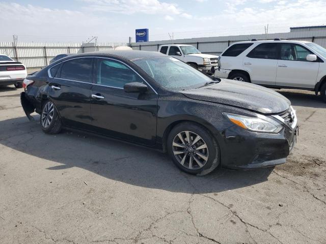 1N4AL3AP8HC229941 - 2017 NISSAN ALTIMA 2.5 BLACK photo 4