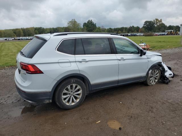 3VV3B7AX6JM000693 - 2018 VOLKSWAGEN TIGUAN SE Սպիտակ լուսանկար 3