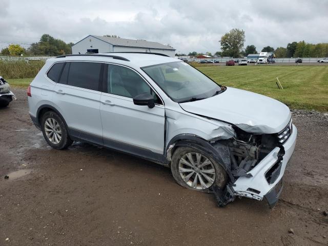 3VV3B7AX6JM000693 - 2018 VOLKSWAGEN TIGUAN SE Սպիտակ լուսանկար 4