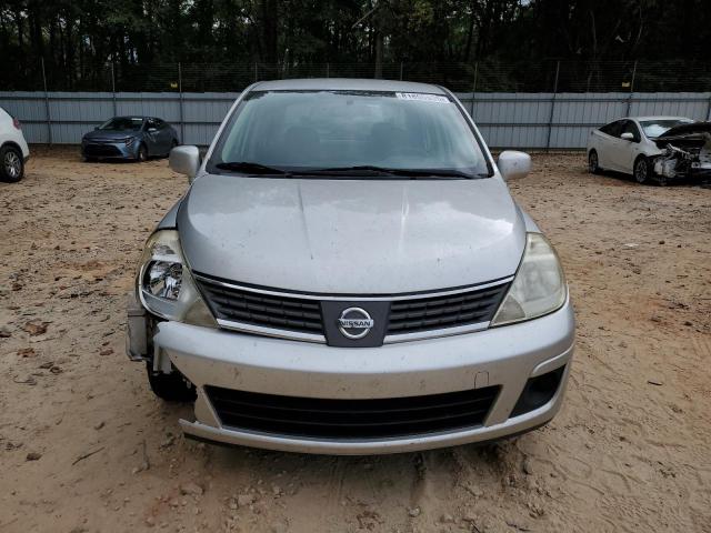 3N1BC11EX8L393443 - 2008 NISSAN VERSA S Gümüş foto 5