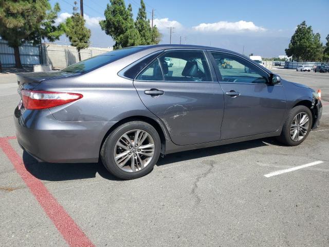 4T1BF1FK8GU513579 - 2016 TOYOTA CAMRY LE 灰色 照片 3