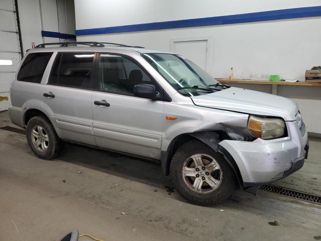 2HKYF18127H520136 - 2007 HONDA PILOT LX SILVER photo 4