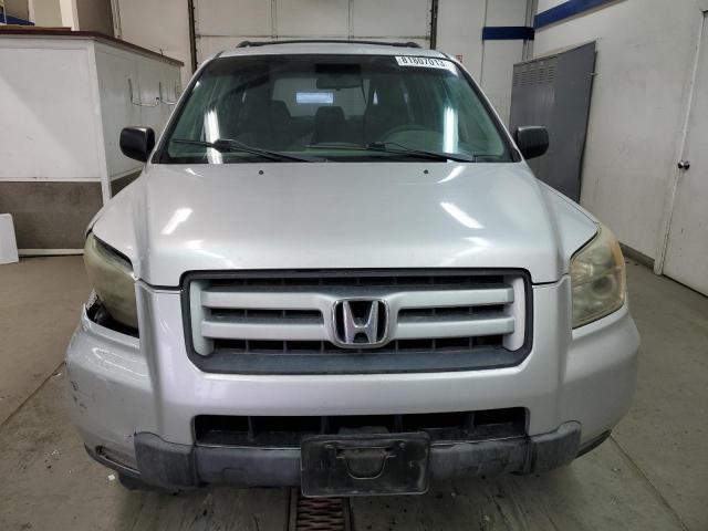 2HKYF18127H520136 - 2007 HONDA PILOT LX SILVER photo 5