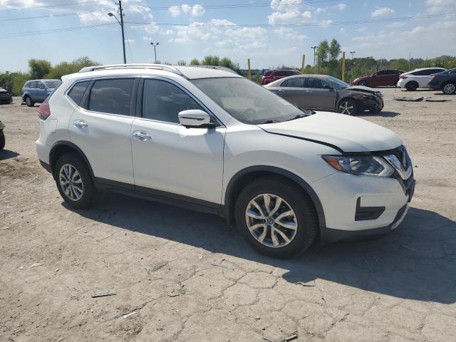 KNMAT2MV4JP559623 - 2018 NISSAN ROGUE S WHITE photo 4