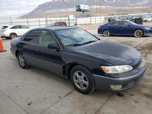 JT8BF22GXV0050908 - 1997 LEXUS ES 300 BLACK photo 4