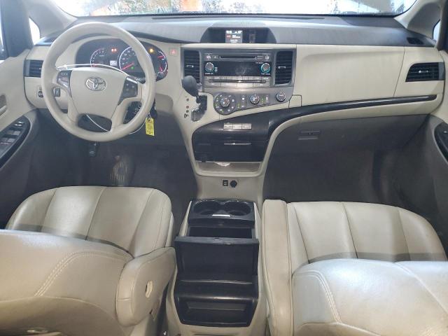 5TDJK3DC9BS017335 - 2011 TOYOTA SIENNA LE GREEN photo 8