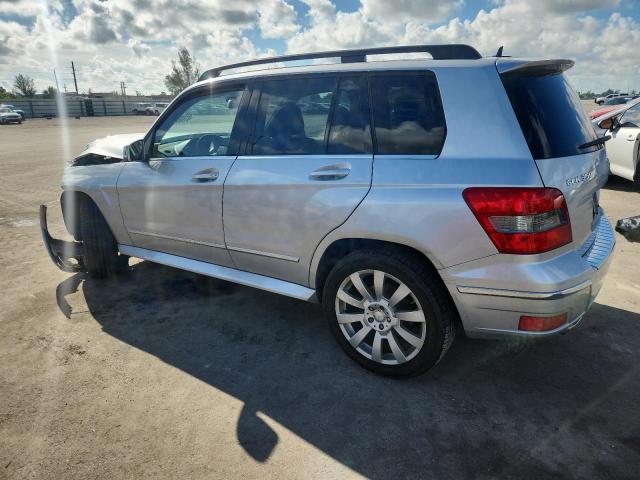WDCGG5GB4AF515008 - 2010 MERCEDES-BENZ GLK 350 SILVER photo 2