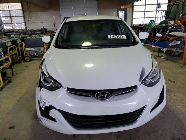 5NPDH4AE8FH645437 - 2015 HYUNDAI ELANTRA SE WHITE photo 5