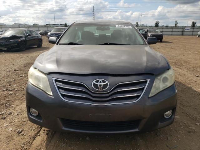 4T4BF3EK2AR038232 - 2010 TOYOTA CAMRY BASE GRAY photo 5