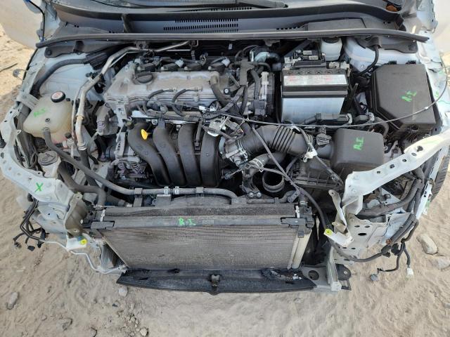 5YFEPMAE5MP255547 - 2021 TOYOTA COROLLA LE Biały zdjęcie 11