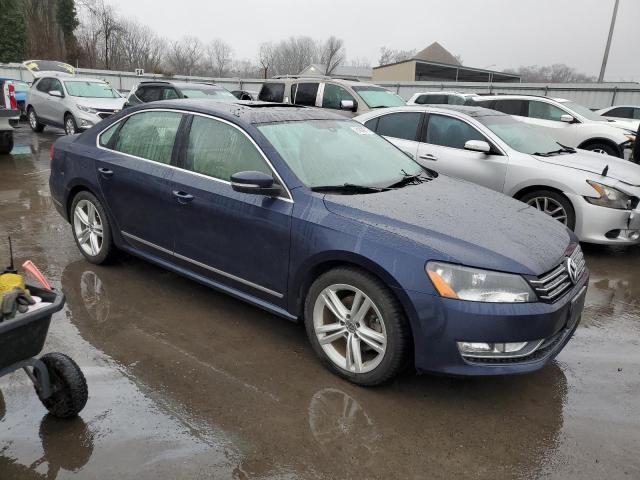 1VWBT7A30FC005334 - 2015 VOLKSWAGEN PASSAT SE BLUE photo 4