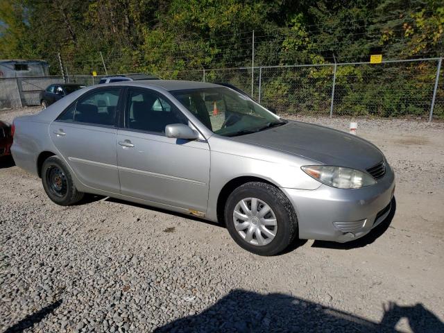4T1BE32K95U584680 - 2005 TOYOTA CAMRY LE SILVER photo 4