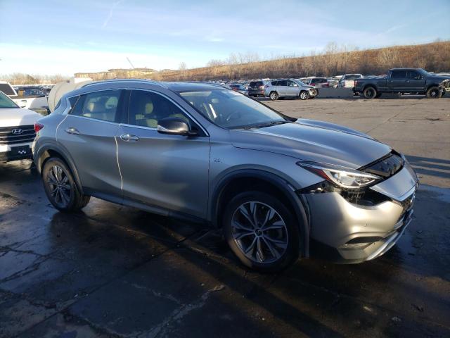 SJKCH5CRXHA014780 - 2017 INFINITI QX30 BASE فضي صورة 4