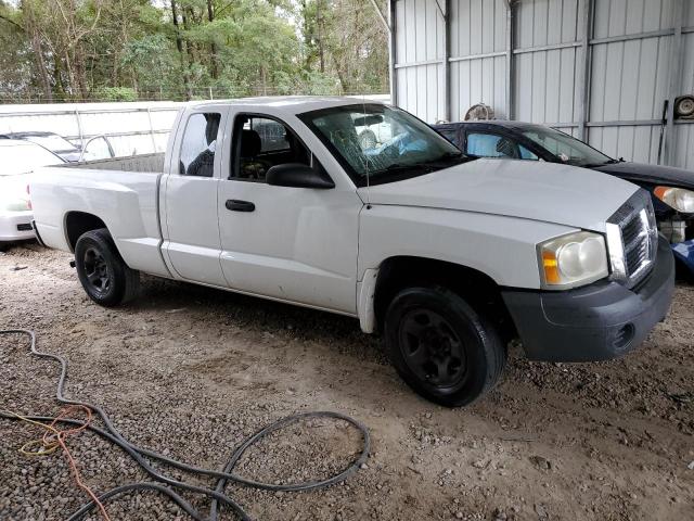 1D7HE22K05S223719 - 2005 DODGE DAKOTA ST WHITE photo 4