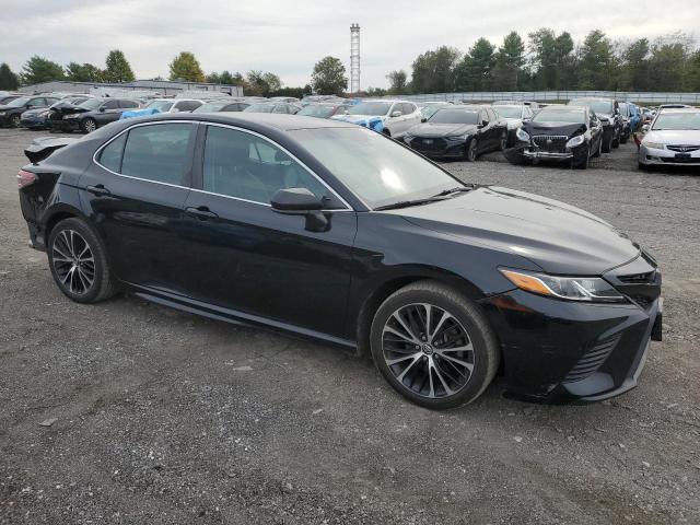 4T1B11HK9JU646872 - 2018 TOYOTA CAMRY L შავი ფოტო 4