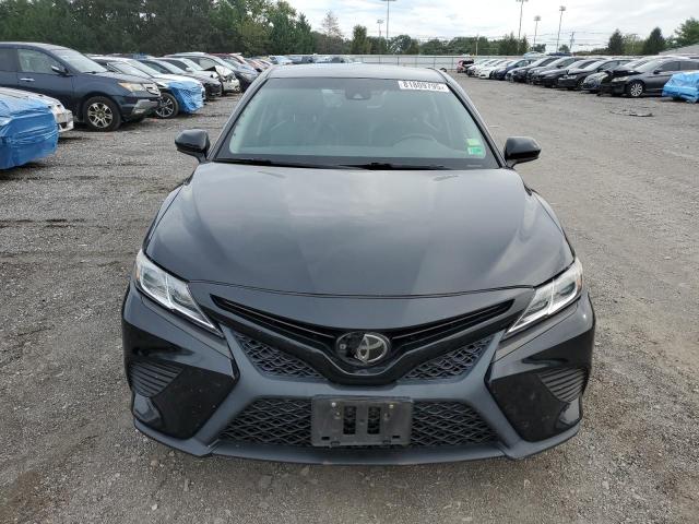 4T1B11HK9JU646872 - 2018 TOYOTA CAMRY L შავი ფოტო 5