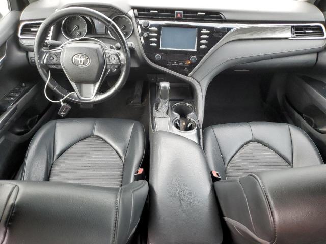 4T1B11HK9JU646872 - 2018 TOYOTA CAMRY L შავი ფოტო 8