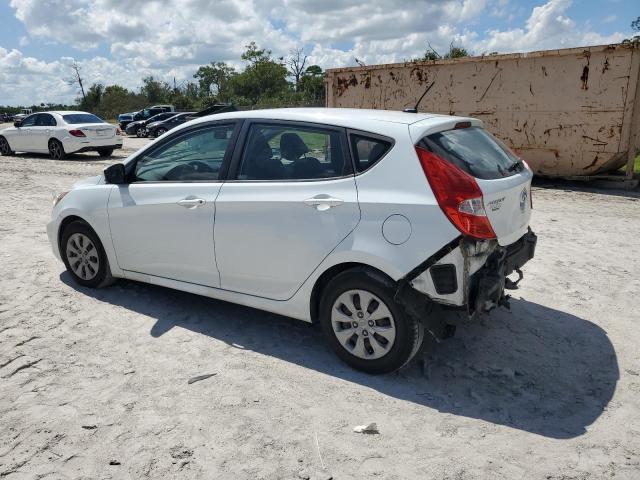 KMHCT5AEXFU212266 - 2015 HYUNDAI ACCENT GS WHITE photo 2