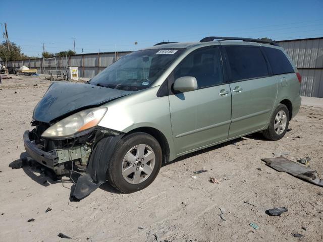 2009 TOYOTA SIENNA XLE, 