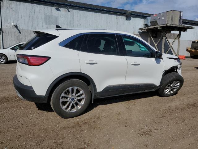 1FMCU9G60NUB97974 - 2022 FORD ESCAPE SE WHITE photo 3