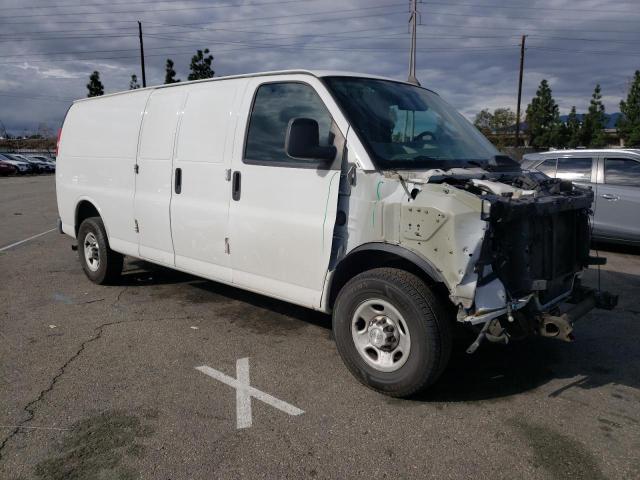 1GCWGBFP9K1181778 - 2019 CHEVROLET EXPRESS G2 WHITE photo 4