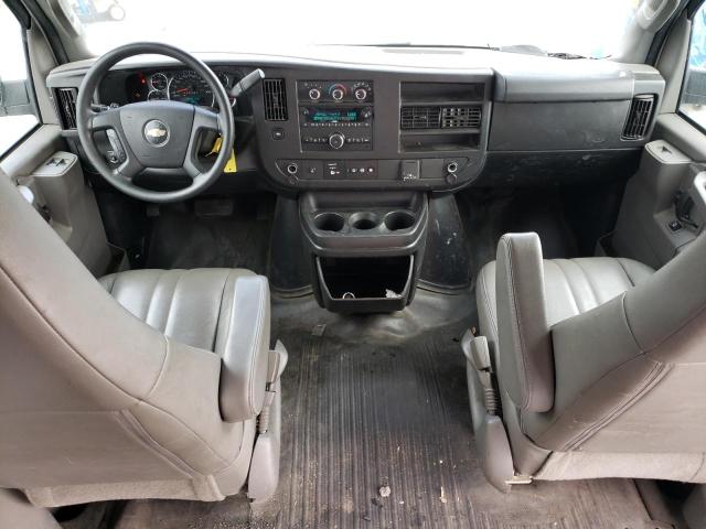 1GCWGBFP9K1181778 - 2019 CHEVROLET EXPRESS G2 WHITE photo 8