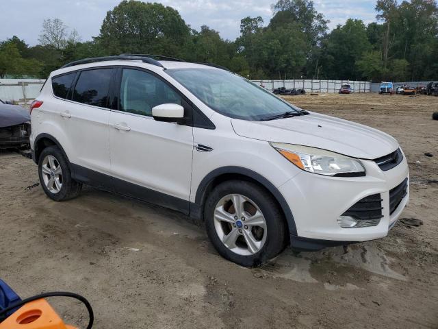 1FMCU9GX4DUC30725 - 2013 FORD ESCAPE SE WHITE photo 4