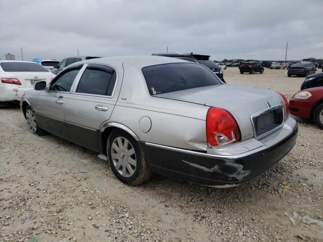 1LNHM82W95Y629137 - 2005 LINCOLN TOWN CAR SIGNATURE LIMITED SILVER photo 2