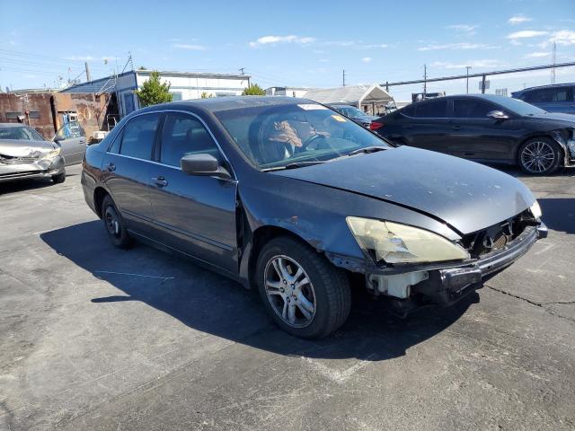 1HGCM56877A115065 - 2007 HONDA ACCORD EX GRAY photo 4