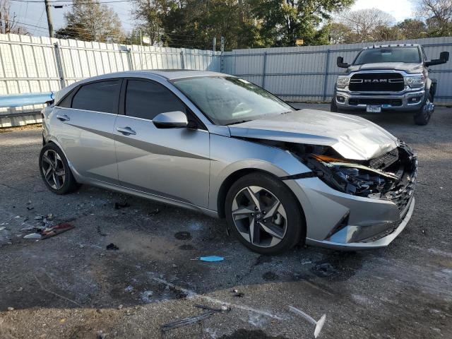 5NPLP4AG1NH081922 - 2022 HYUNDAI ELANTRA LIMITED SILVER photo 4