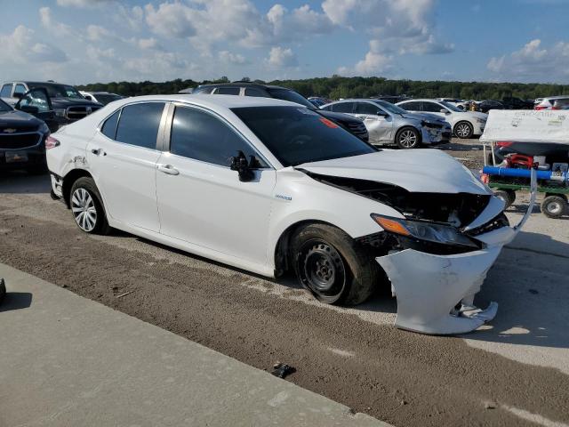 4T1B31HK3JU001211 - 2018 TOYOTA CAMRY LE WHITE photo 4