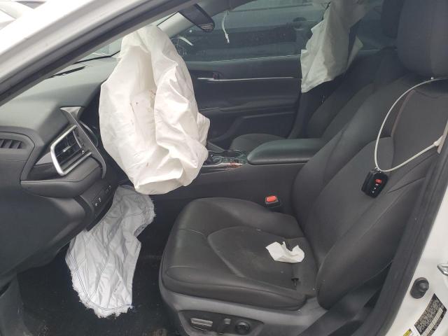 4T1B31HK3JU001211 - 2018 TOYOTA CAMRY LE WHITE photo 7